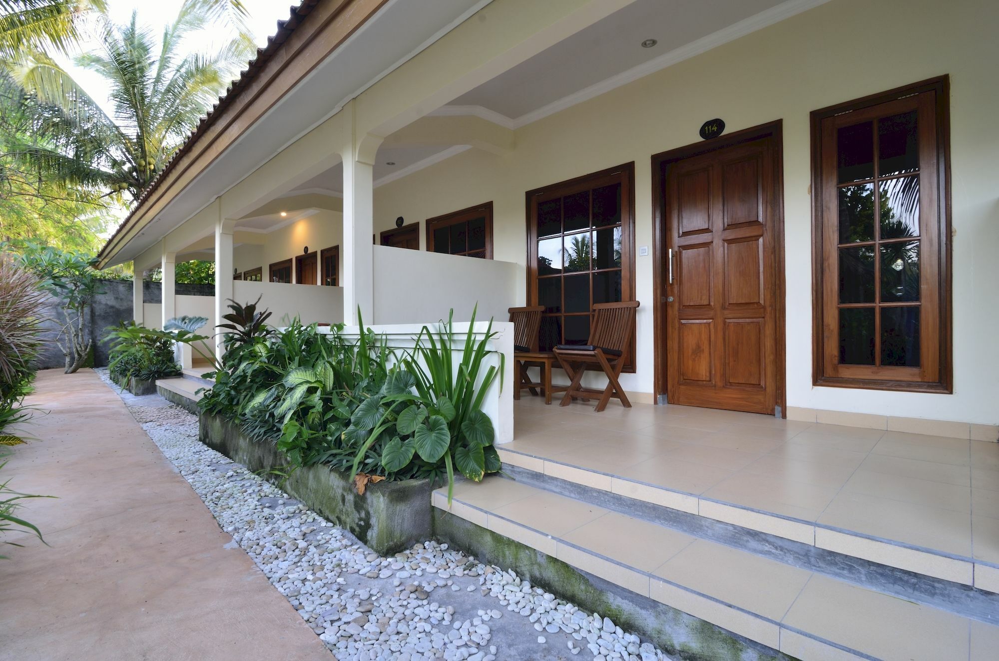 Segara Anak Bungalow & Restaurant Kuta  Exterior foto